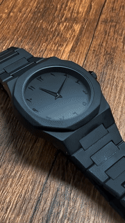 OmniFix® Black Aura Watch